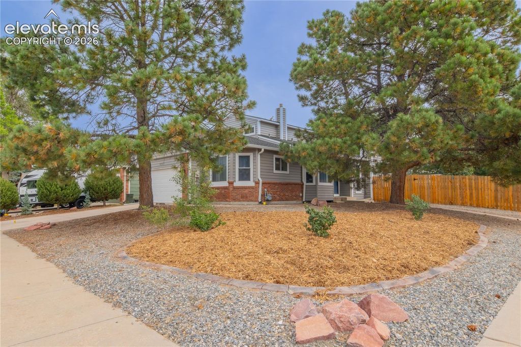 8315 Pepperridge Drive, Colorado Springs, CO 80920 — exterior