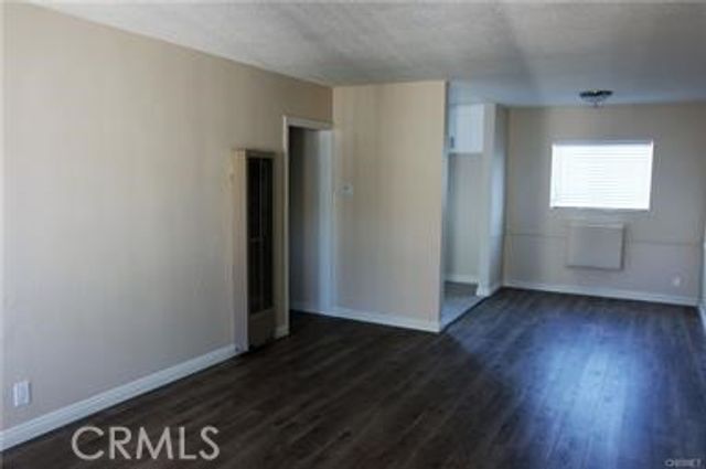 6925 Whitsett, North Hollywood, CA 91605