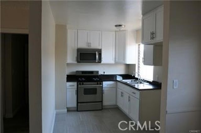 6925 Whitsett, North Hollywood, CA 91605