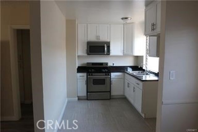 6925 Whitsett, North Hollywood, CA 91605