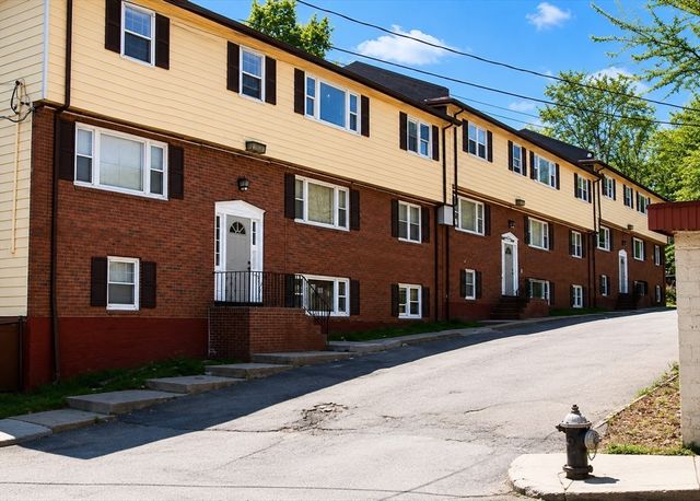 19 Glen St 1, Boston, MA 02125