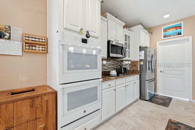 66 Holly Ribbons Cir, Bluffton, SC 29909