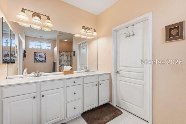 66 Holly Ribbons Cir, Bluffton, SC 29909