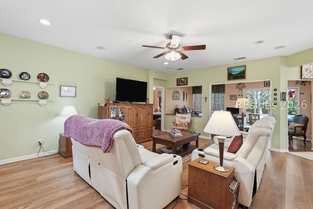 66 Holly Ribbons Cir, Bluffton, SC 29909