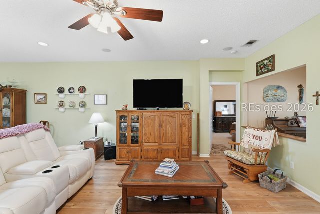 66 Holly Ribbons Cir, Bluffton, SC 29909