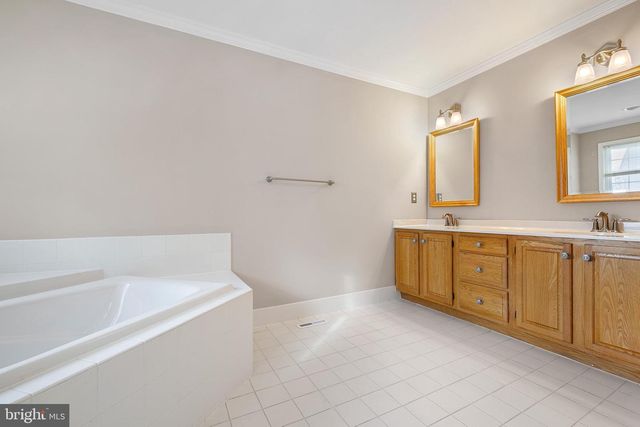 8 ARIZONA STATE DR, Newark, DE 19713