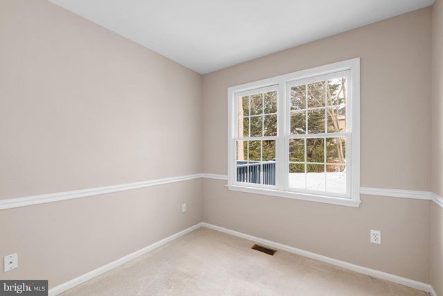 8 ARIZONA STATE DR, Newark, DE 19713