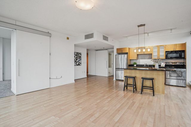 8161 33rd Avenue S 606, Bloomington, MN 55425