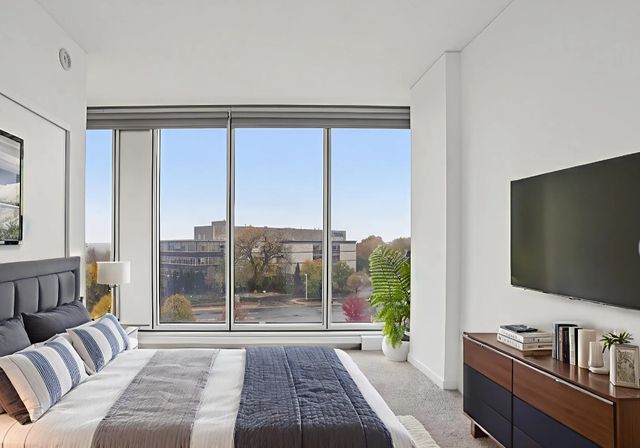 8161 33rd Avenue S 606, Bloomington, MN 55425