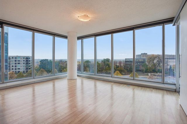 8161 33rd Avenue S 606, Bloomington, MN 55425