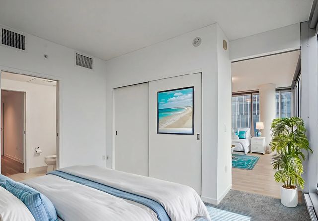 8161 33rd Avenue S 606, Bloomington, MN 55425