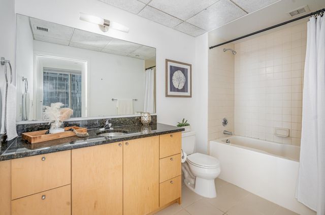 8161 33rd Avenue S 606, Bloomington, MN 55425