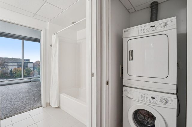 8161 33rd Avenue S 606, Bloomington, MN 55425