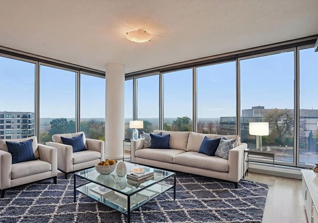 8161 33rd Avenue S 606, Bloomington, MN 55425