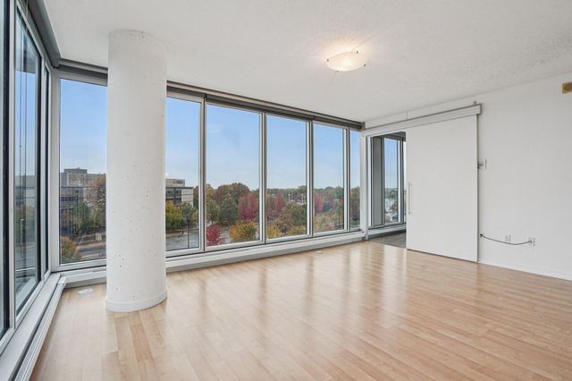 8161 33rd Avenue S 606, Bloomington, MN 55425