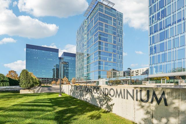 8161 33rd Avenue S 606, Bloomington, MN 55425