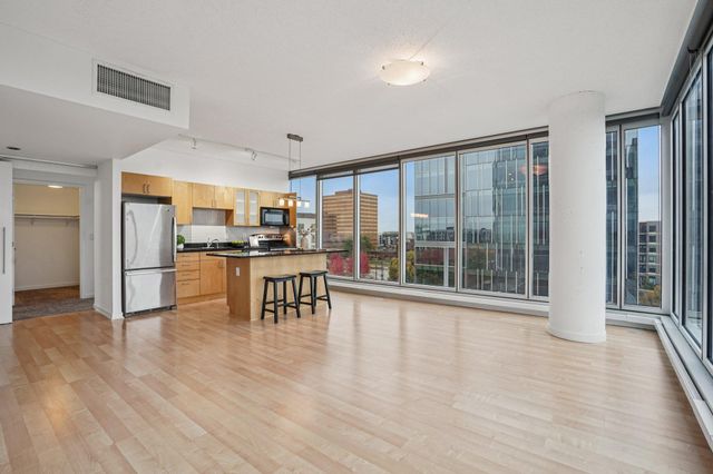 8161 33rd Avenue S 606, Bloomington, MN 55425