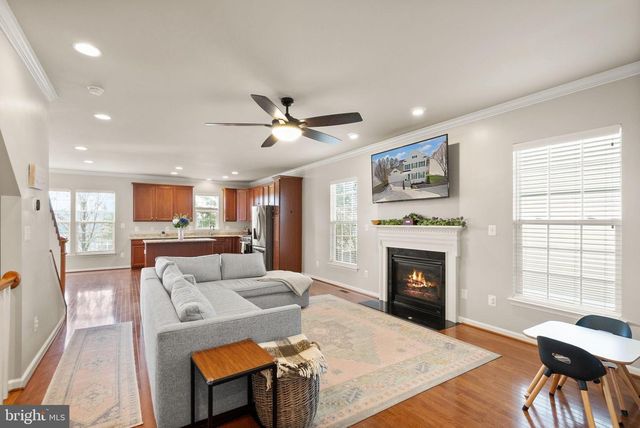 8886 SCREECH OWL CT, Gainesville, VA 20155