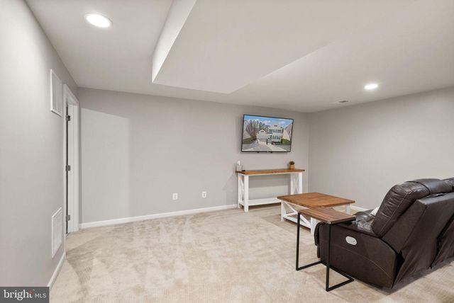 8886 SCREECH OWL CT, Gainesville, VA 20155