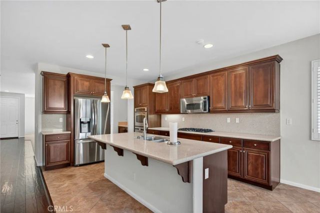 33888 Madrigal Court, Temecula, CA 92592