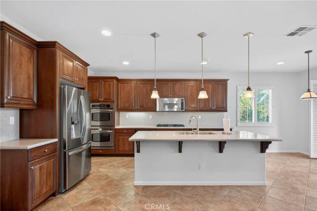 33888 Madrigal Court, Temecula, CA 92592