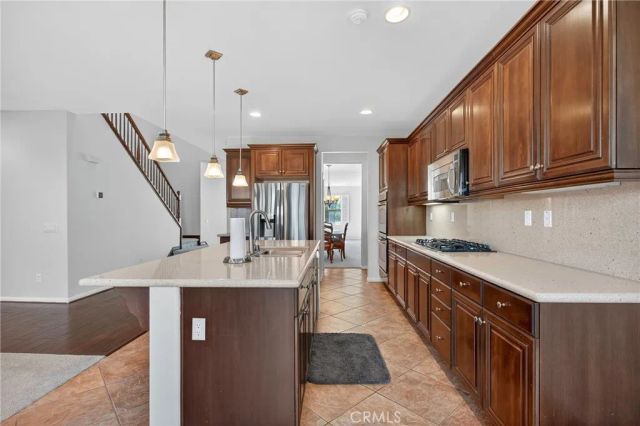 33888 Madrigal Court, Temecula, CA 92592