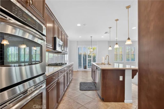 33888 Madrigal Court, Temecula, CA 92592