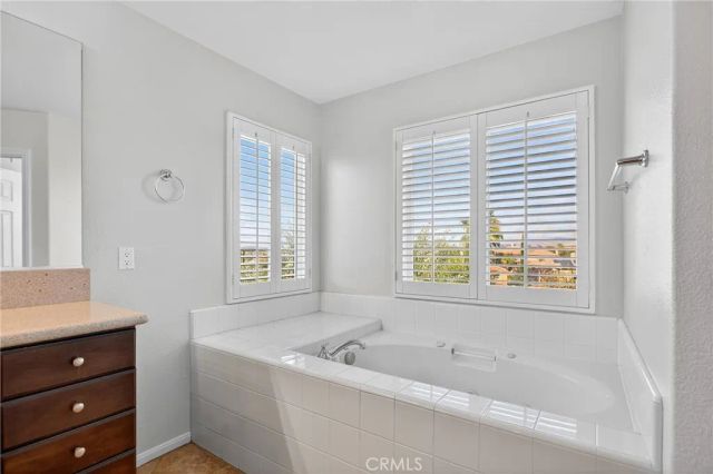 33888 Madrigal Court, Temecula, CA 92592