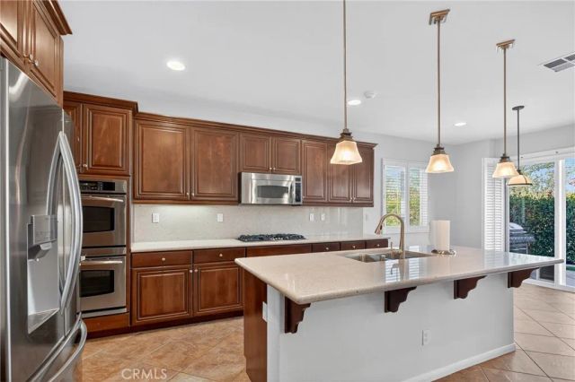 33888 Madrigal Court, Temecula, CA 92592