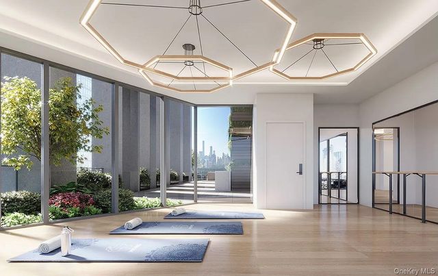 2416 Queens Plaza S 18B, Long Island City, NY 11101