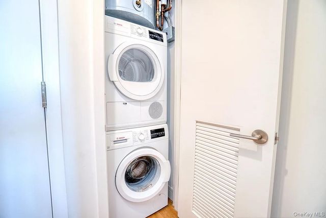 2416 Queens Plaza S 18B, Long Island City, NY 11101