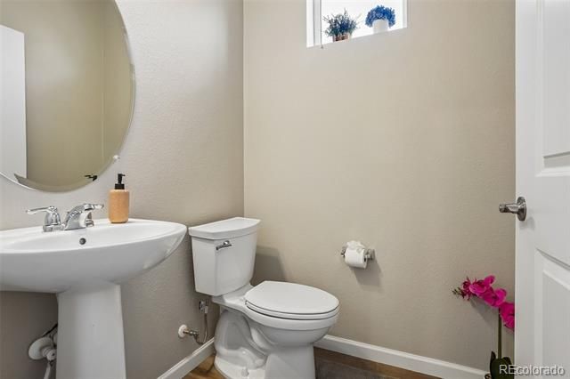 1833 S Poplar Court, Denver, CO 80224