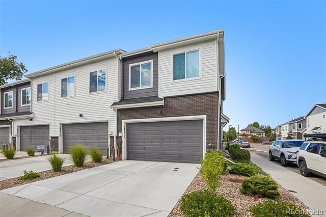 1833 S Poplar Court, Denver, CO 80224