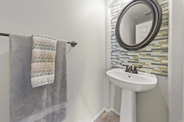 2194 Honeybee Street, Chula Vista, CA 91915