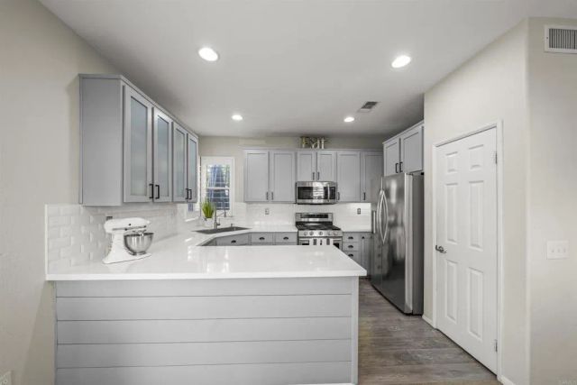 2194 Honeybee Street, Chula Vista, CA 91915