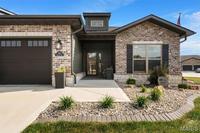 1126 Lakeland Avenue, O'fallon, IL 62269