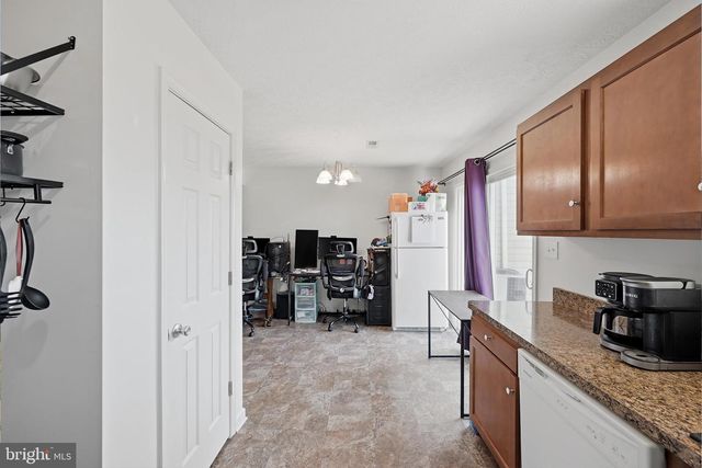 20 TOAD STOOL LN, Inwood, WV 25428