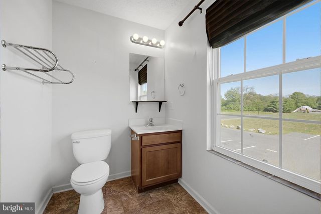 20 TOAD STOOL LN, Inwood, WV 25428