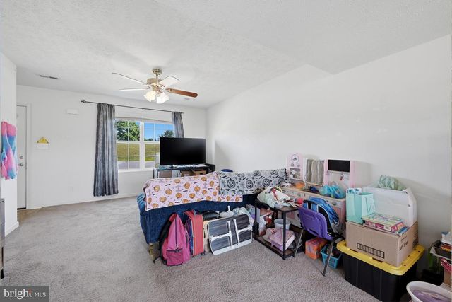 20 TOAD STOOL LN, Inwood, WV 25428