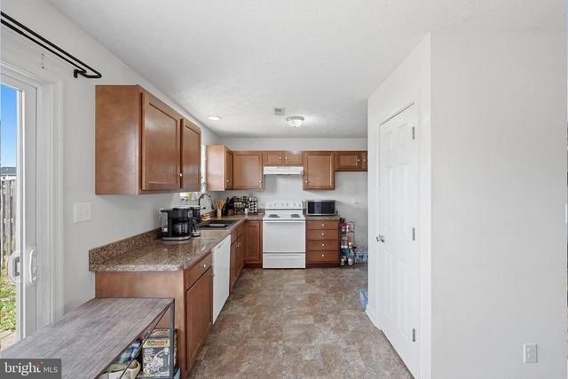 20 TOAD STOOL LN, Inwood, WV 25428