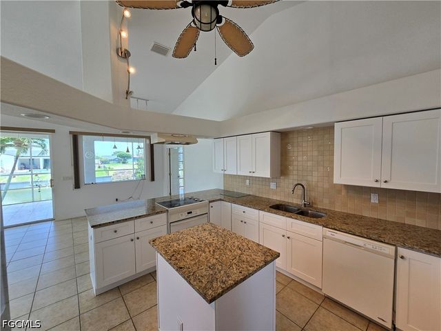 123 NW 14th AVE, Cape Coral, FL 33993