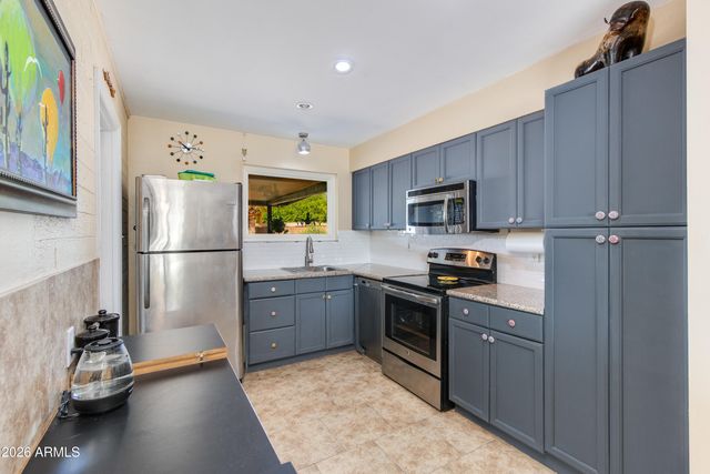 11844 N CHERRY HILLS Drive E, Sun City, AZ 85351
