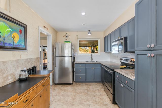 11844 N CHERRY HILLS Drive E, Sun City, AZ 85351