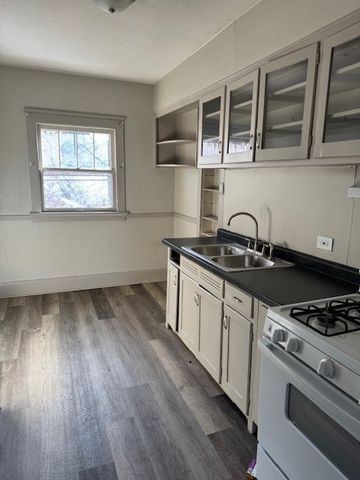 1531 12th Avenue, Rockford, IL 61104