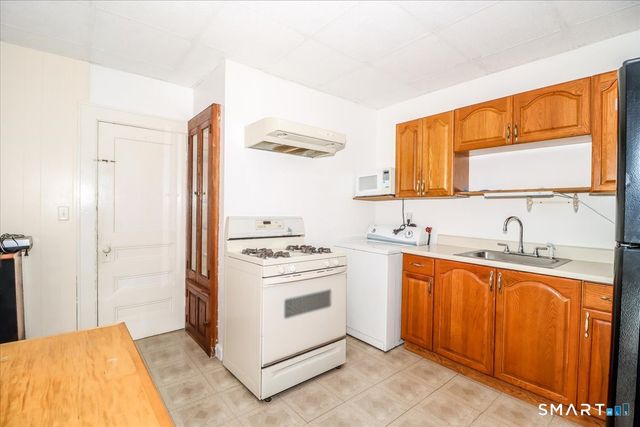 45 Sedgewick Avenue, Stratford, CT 06615