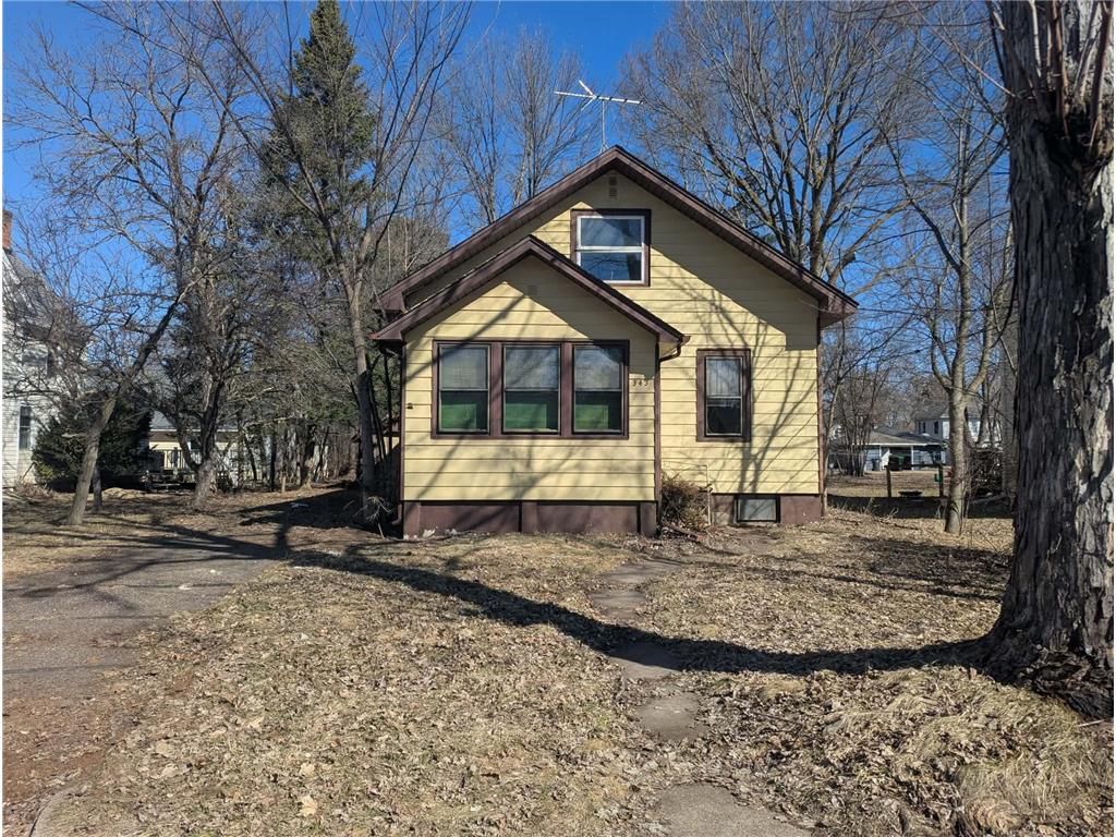 343 3rd Street, New Richmond, WI 54017