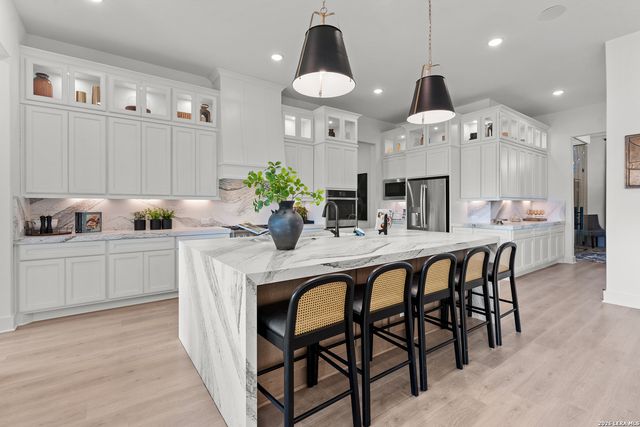 27615 Rockytop, Boerne, TX 78006