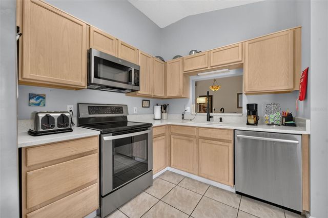 6057 LAKE POINTE DRIVE 410, Orlando, FL 32822