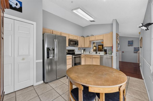 6057 LAKE POINTE DRIVE 410, Orlando, FL 32822