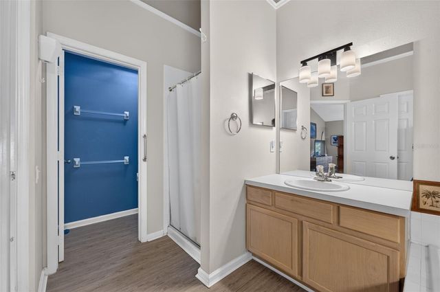 6057 LAKE POINTE DRIVE 410, Orlando, FL 32822